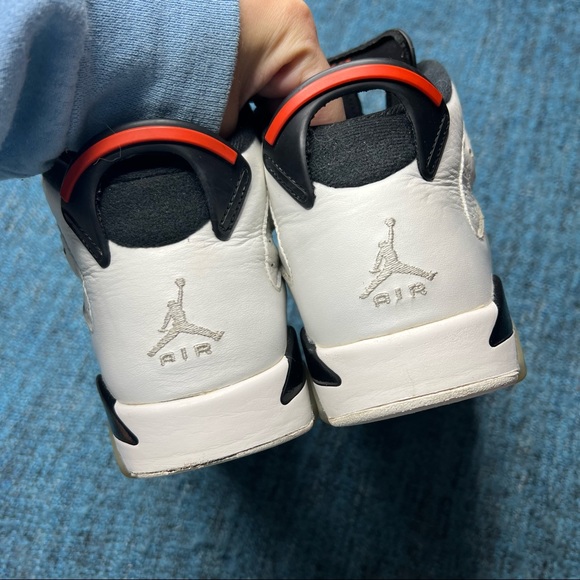 Nike Jordan 6 Retro GS Gatorade Like Mike Sneakers in Summit White Team Orange - Picture 7 of 10